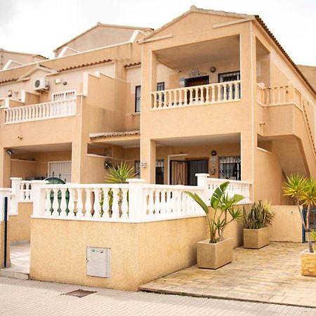 Villa Sunny Getaway In Orihuela Costa à Dehesa de Campoamor  Extérieur photo